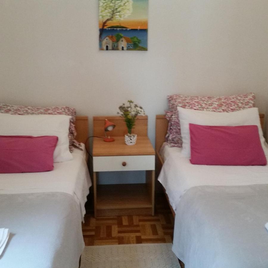 Mendula Apartment Rogač Esterno foto
